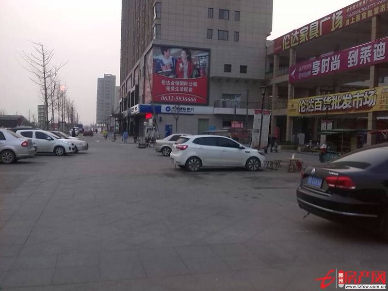 沿街門頭，朝南開間大，商貿群中黃金地段，坐享升值，旺鋪在租