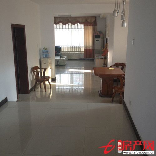 櫻花苑一期錯層豪宅四樓贈車庫儲藏室用錢急售