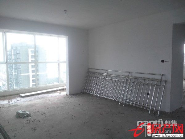 急售大同天下大戶型南北通透東飄窗可更名可貸款