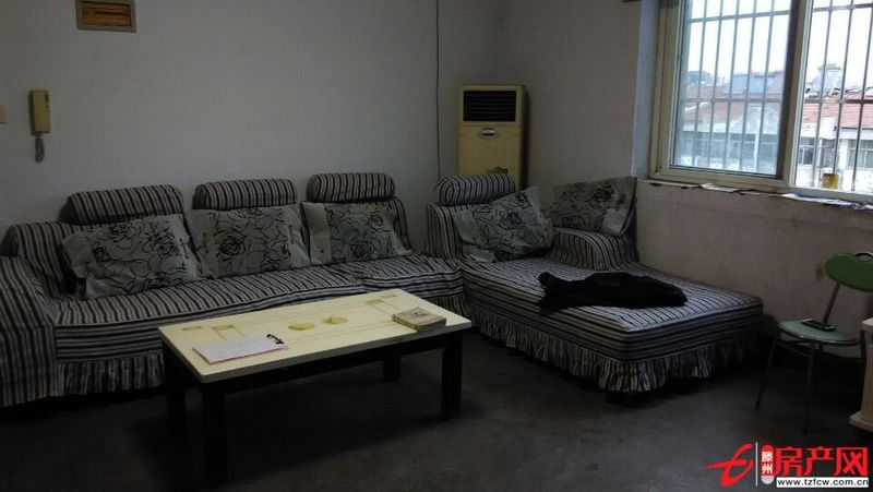 遠航水泵廠宿舍家具齊全、拎包即