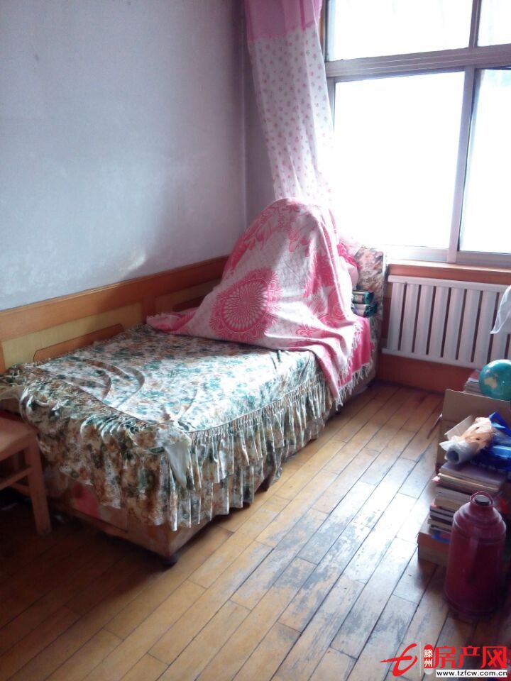 低價出售，誠信花園，房產證滿五年，可配合貸款