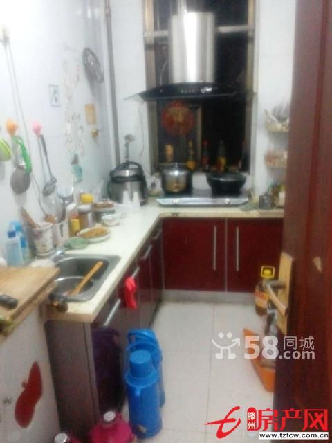 德馨花園精裝修三室出售