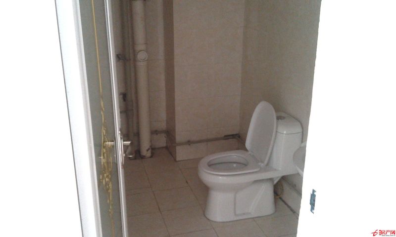 只此房應天上有，人間難得幾回尋。