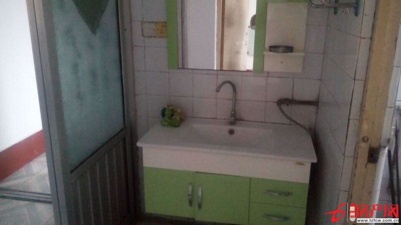 文教小區三居室，北辛中學學區房，證滿五年，最好全款