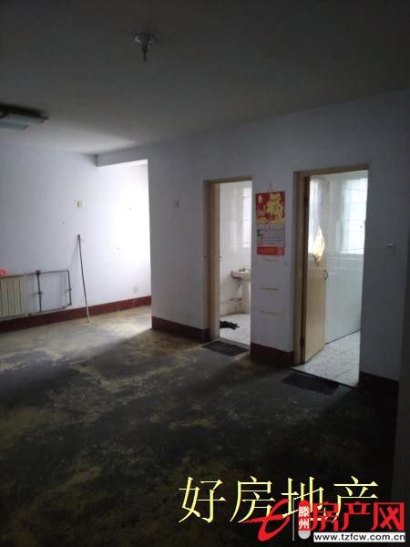 金秀家園，兩室向陽，證滿五年，可以貸款，沒有車位儲藏室