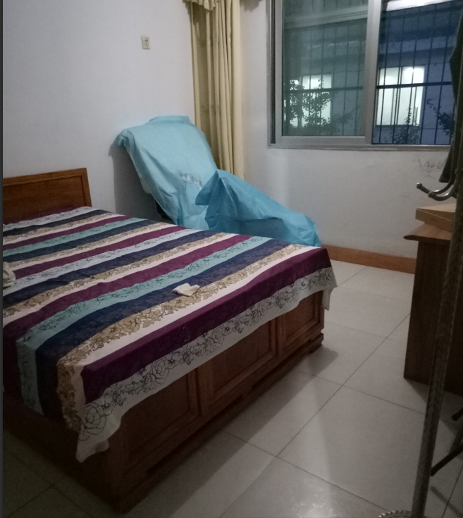 杏壇東區，證滿五年，老式裝修，配合貸款，水電暖齊全。