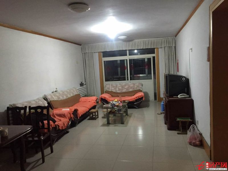 龍泉苑小區多層四樓三室向陽含儲藏室支持貸款