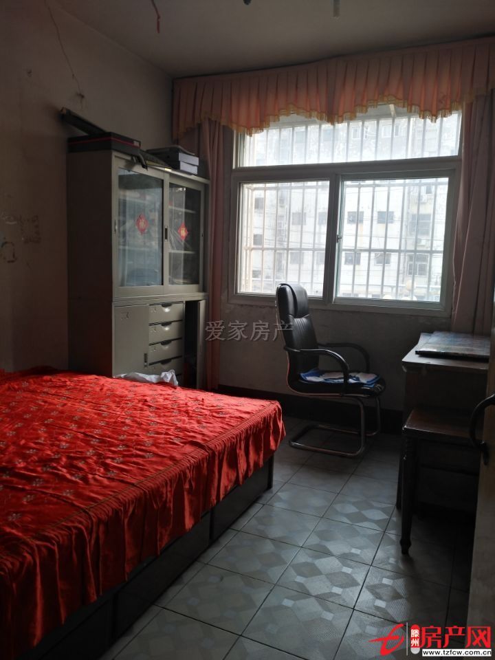 富麗華小區有證可貸款暖氣齊全！