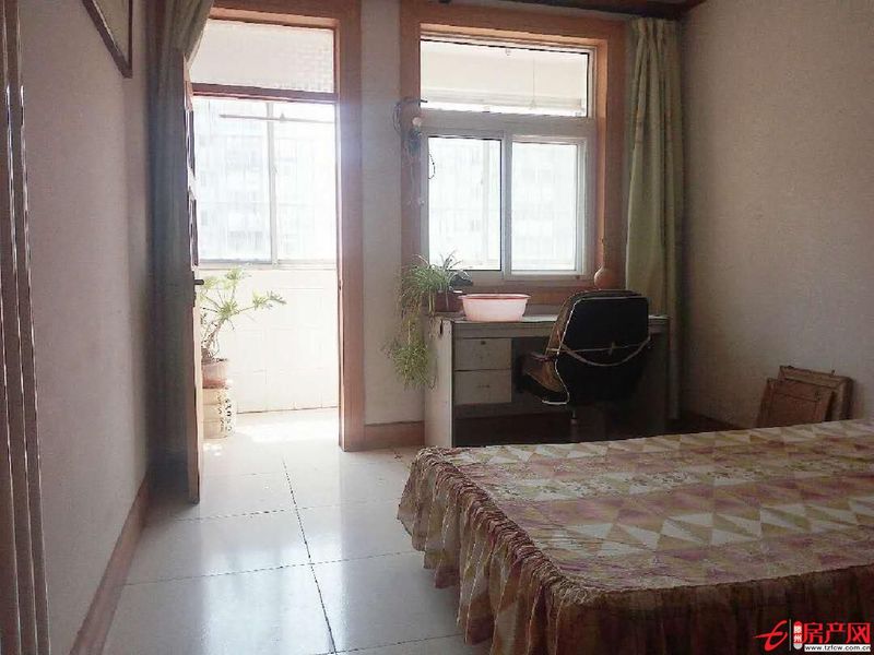 荊善安居，3室1廳，滿五，可貸款，送家具家電，送2個儲藏室