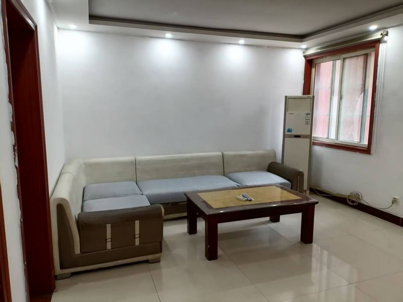 普通裝修3室1廳1衛94m21100元/月